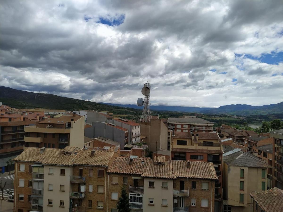 Lo Piset De La Torre Apartment Tremp Exterior photo